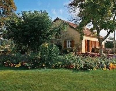 Pretty gite with pool, located 5 min from Sarlat
