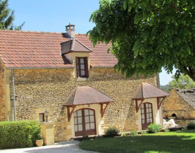 The barn: stone house with pool